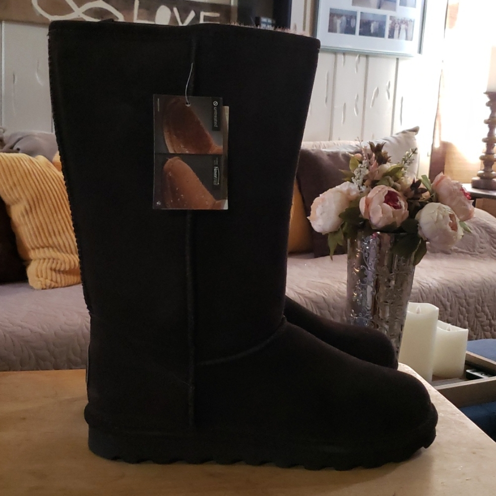 Chocolate brown suede boot